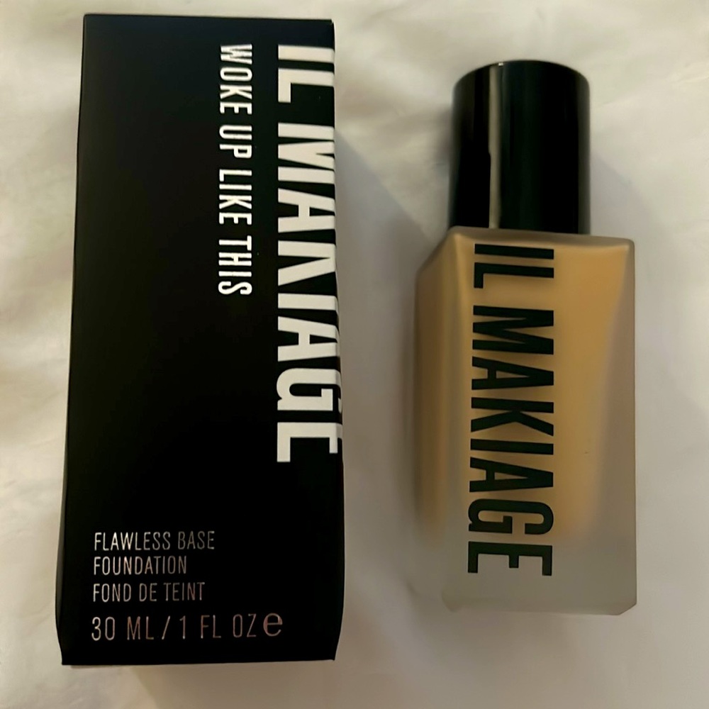 IL MAKIAGE Woke Up like This Flawless Base Foundation shade 60.